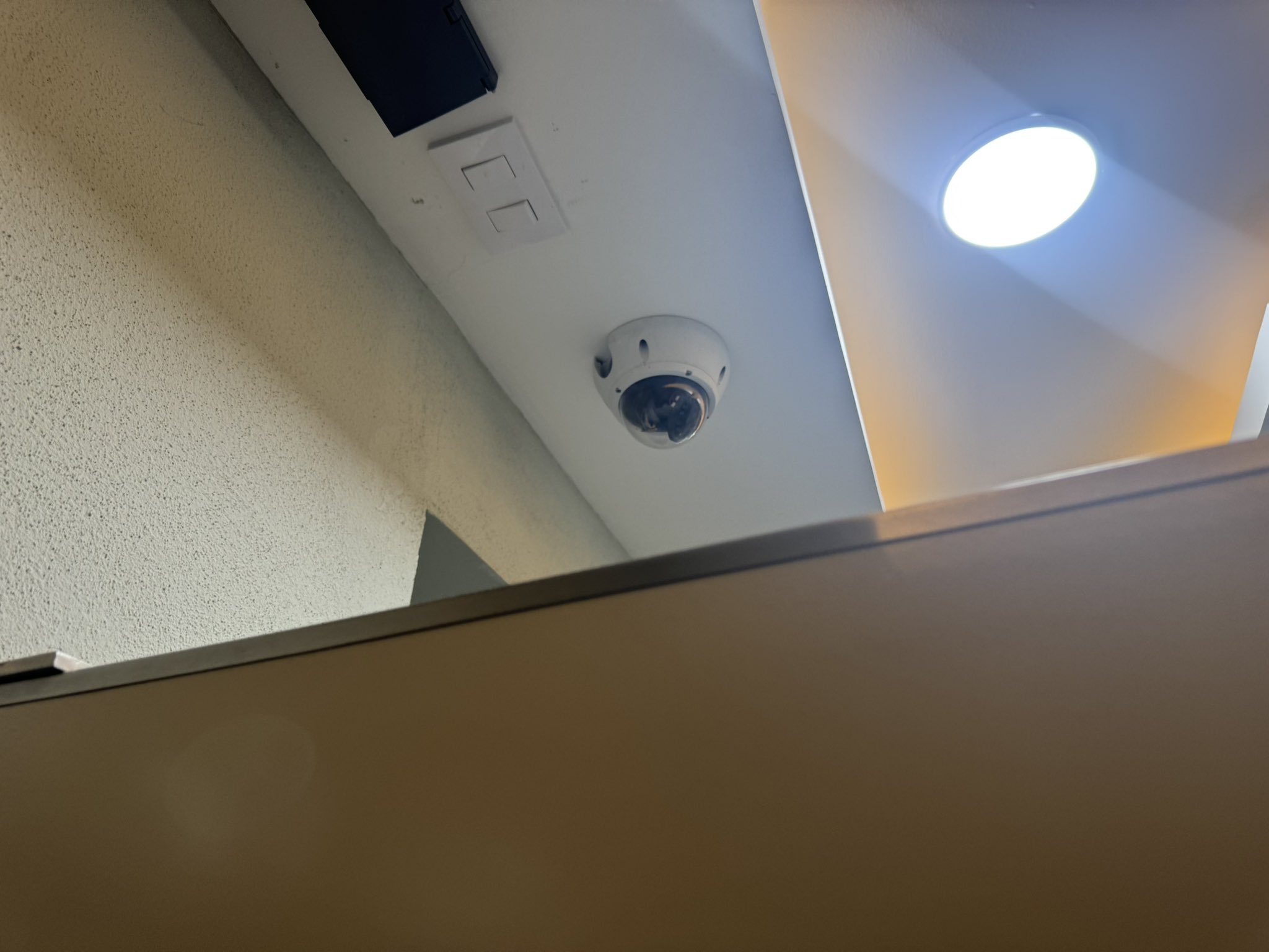 Clausuran baños en San Cosme por cámaras ocultas y violaciones legales