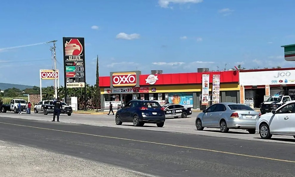 Violento ataque frente a gasolinera en El Cañaveral