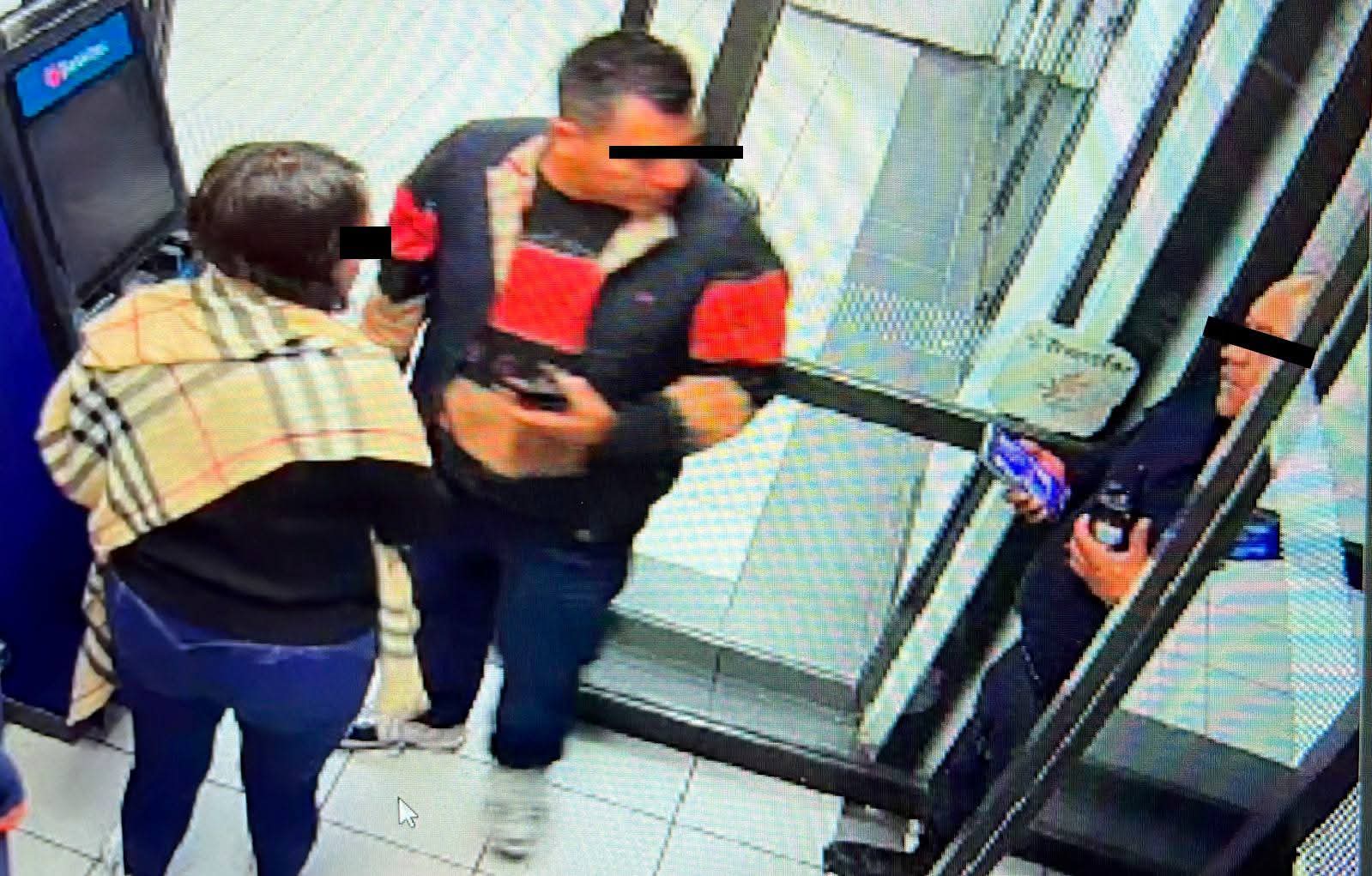 Detienen en Chiautempan a 3 presuntos "desplazadores" en sucursal bancaria