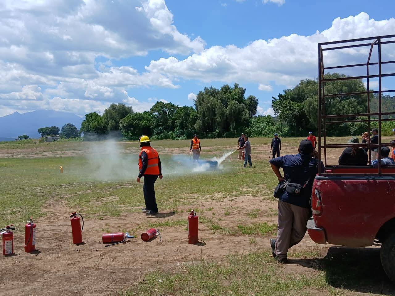Fortalecen medidas de seguridad con capacitación a pirotécnicos en Tepontla