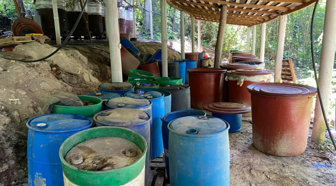 FGR desmantela narcolaboratorio en Palenque y asegura químicos y equipos