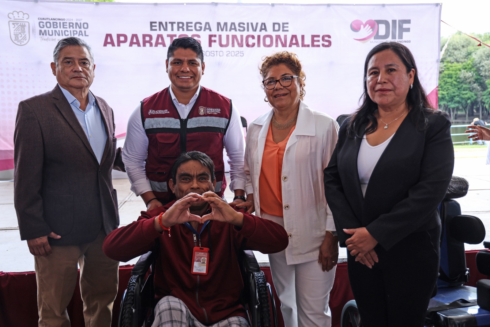 243 aparatos 4