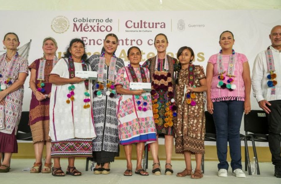 Créditos a la Palabra para mujeres artesanas amuzgas