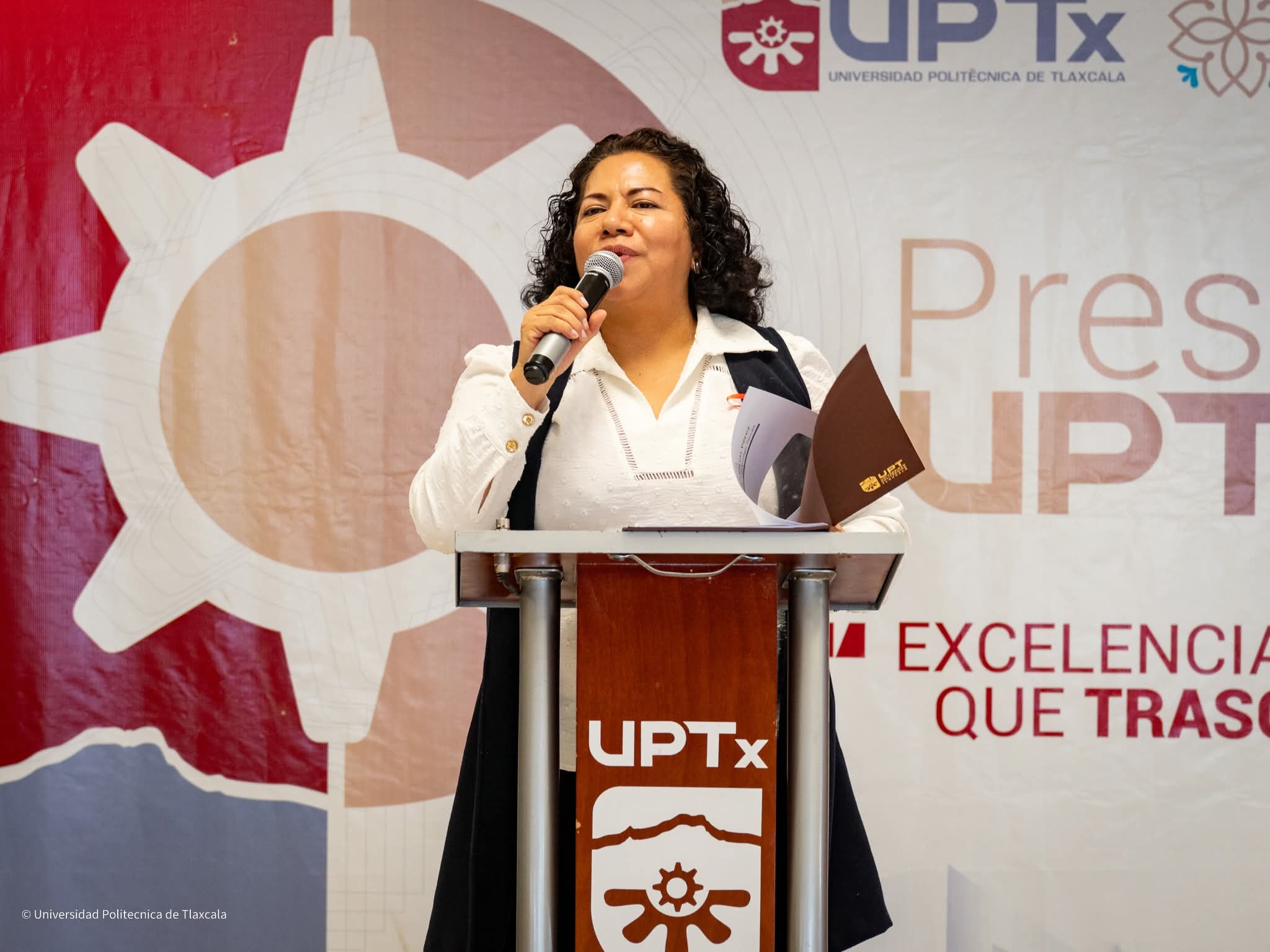 Niega UPTx denuncias de alumnos; acusaciones "desvirtúan imagen de directora"