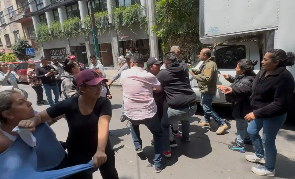 Desalojan a 22 familias en Roma Norte sin orden judicial en la madrugada