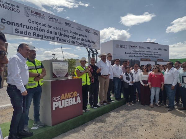 Arranca la construcción de Universidad de la Salud en Tepexi