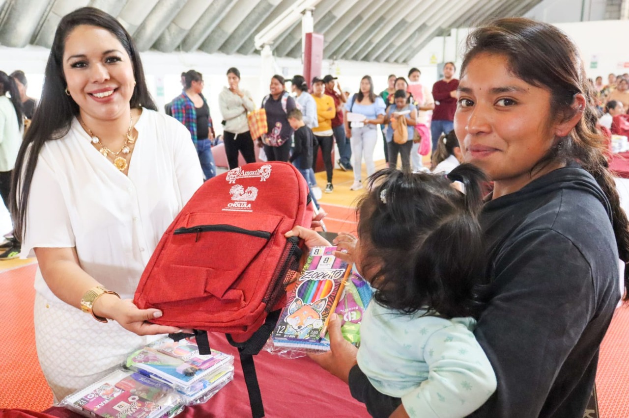 Entrega Tonantzin Fernández mochilas y kits escolares a menores de CAIC’s y preescolares públicos 