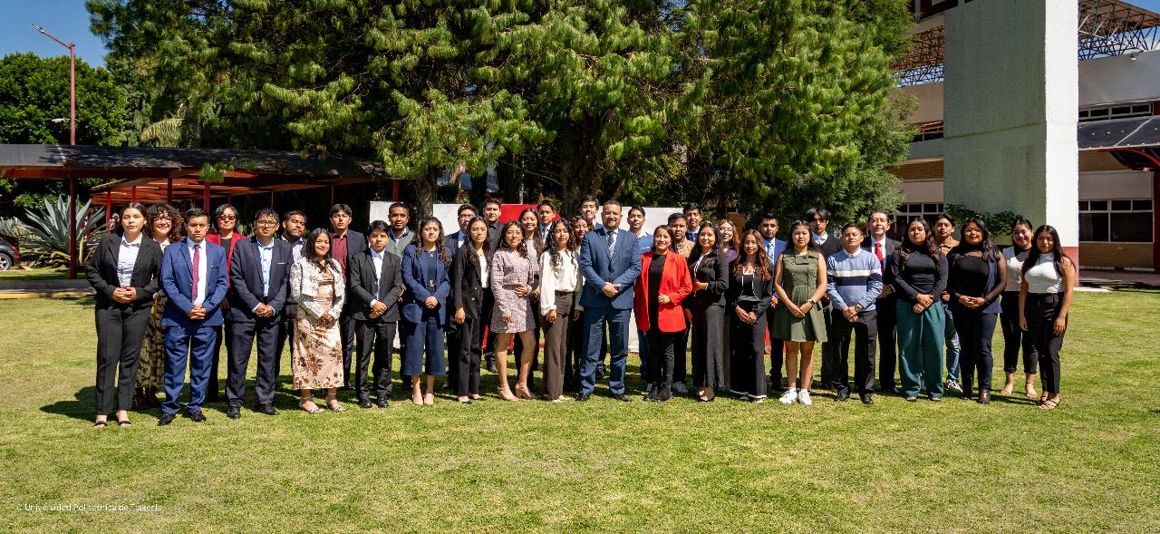 UPTx lidera en México con 7 generaciones de asesores certificados por AMIB