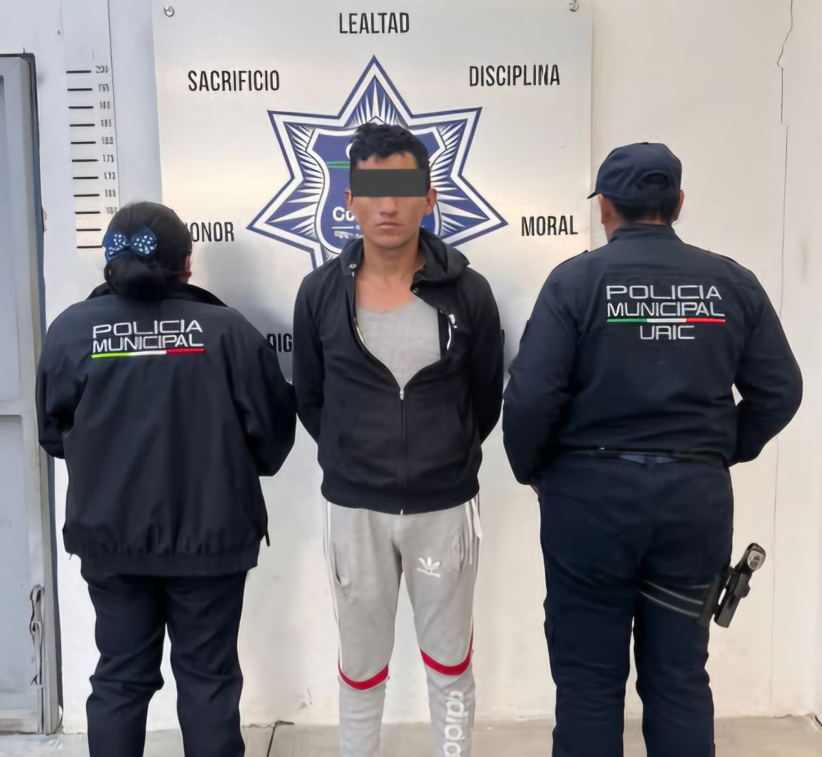 Detienen a sujeto en Coronango por conducir motocicleta con reporte de robo