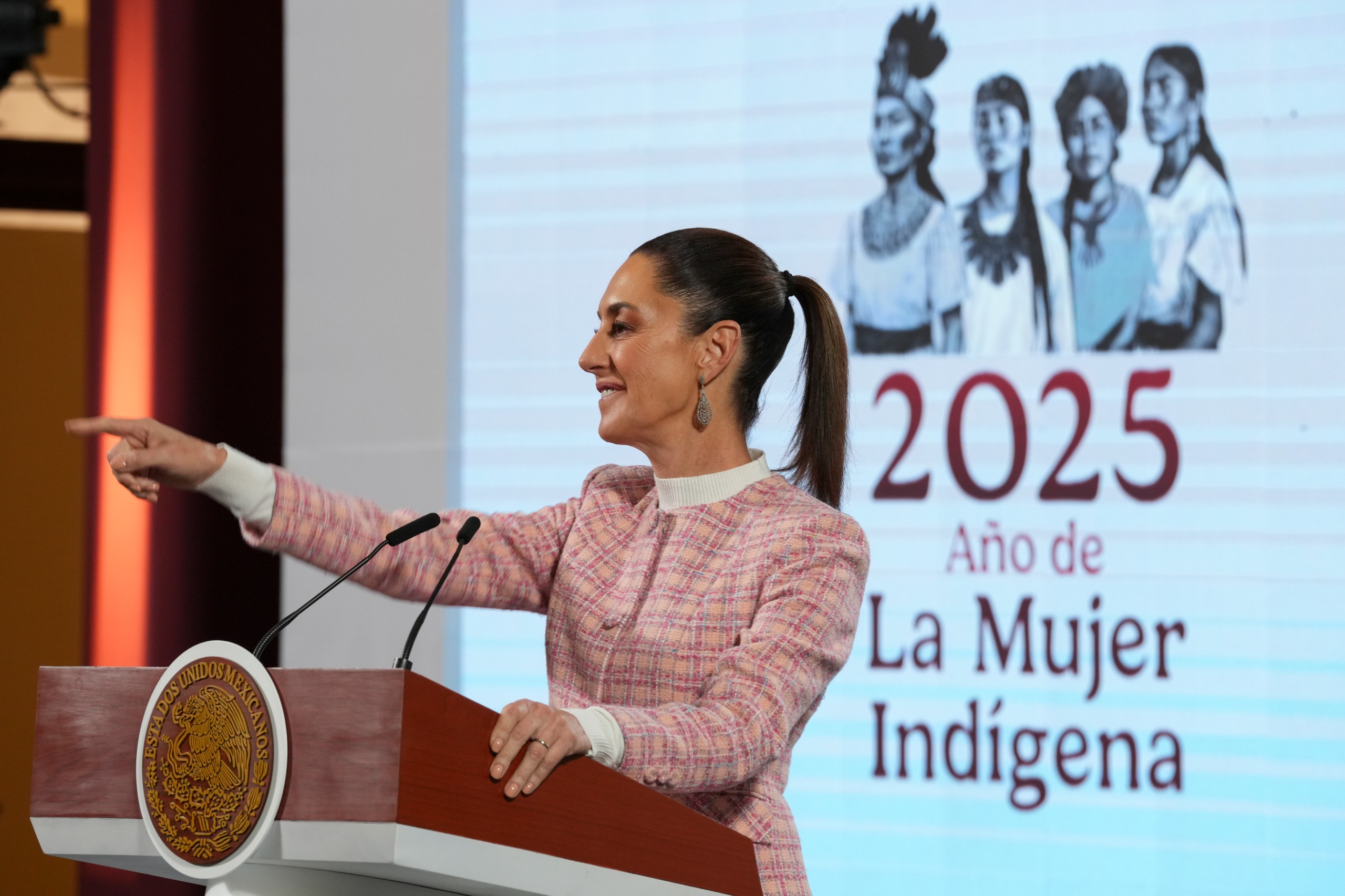 Sheinbaum lanza encuesta sobre reforma electoral y fondos a partidos