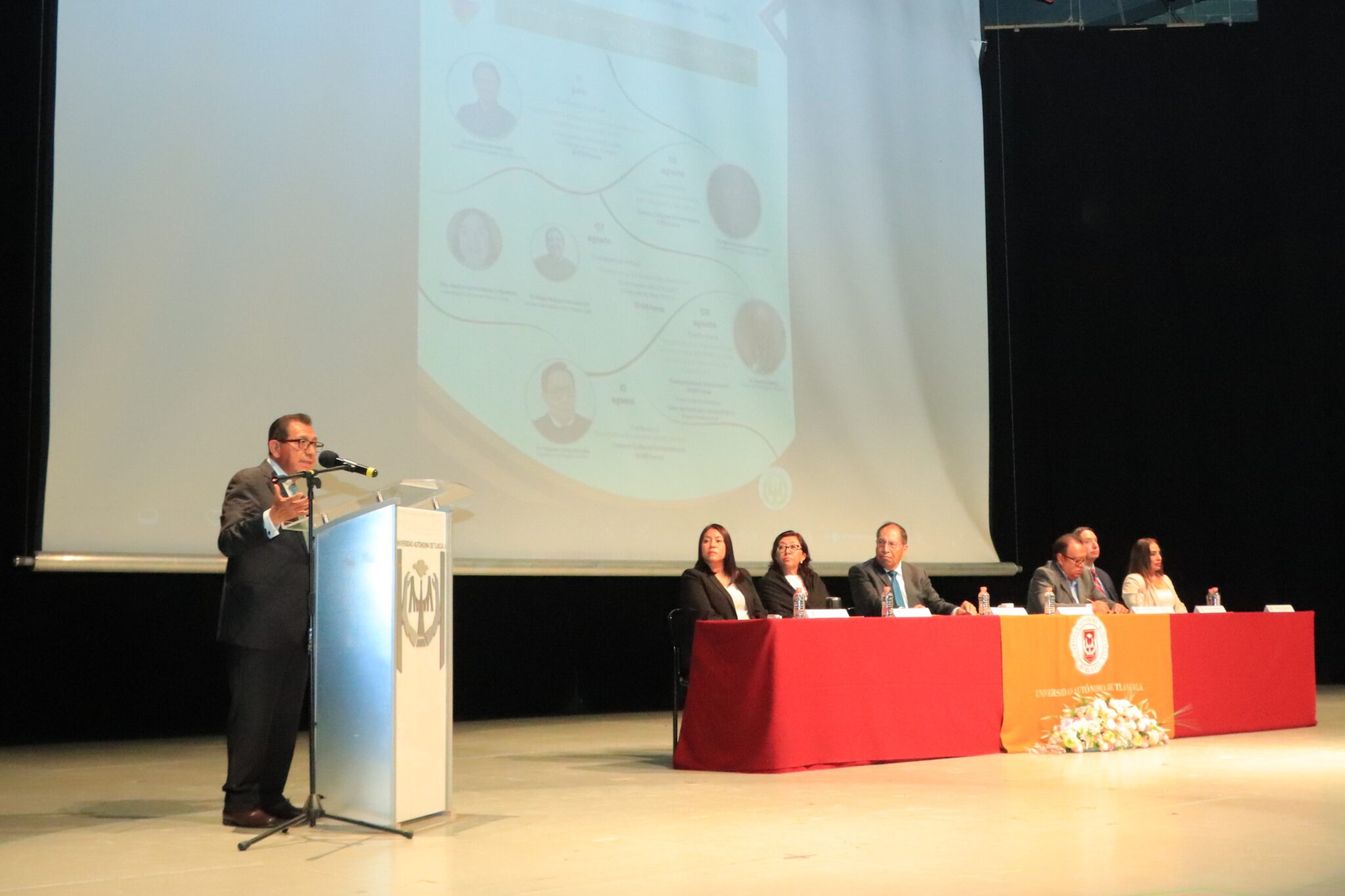 UATx fortalece formación docente con visión humanista y de autorrealización