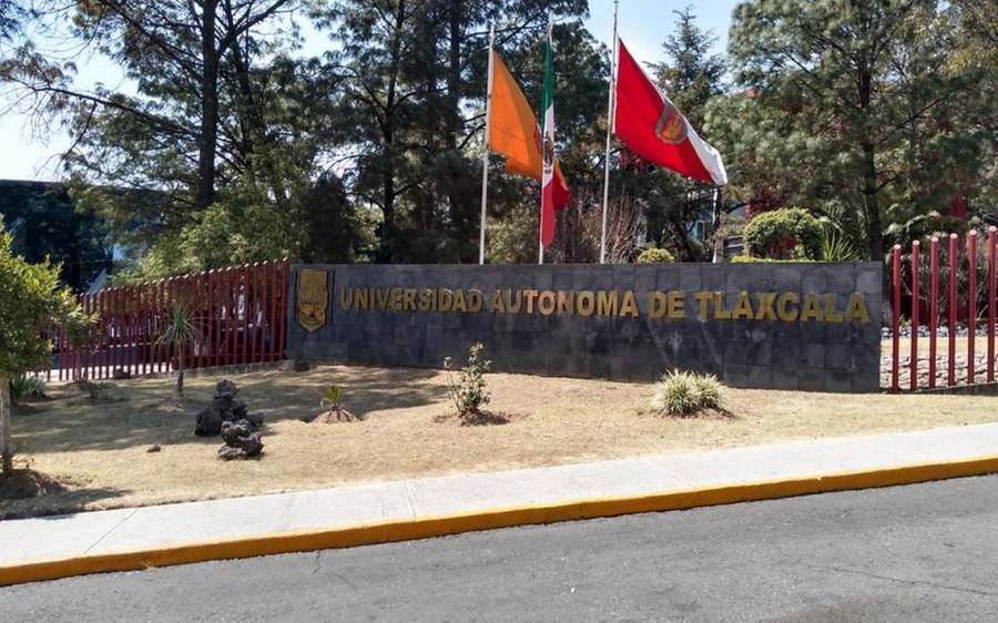 Docentes cuestionan "humanismo" de la UATx, los mandan de vacaciones sin prestaciones de ley