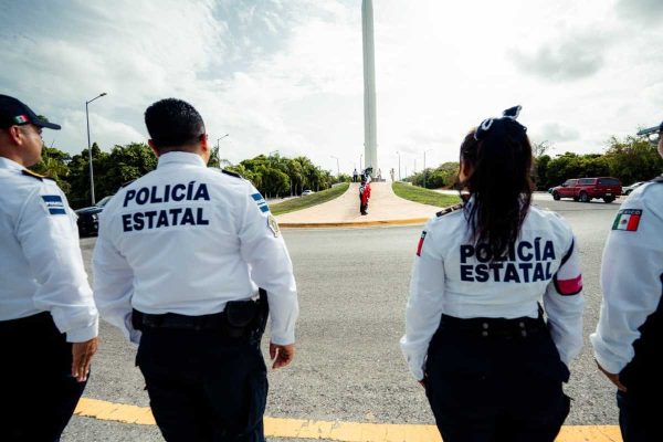 Dan de baja a 25 policías en Campeche por acoso, drogas y extorsión