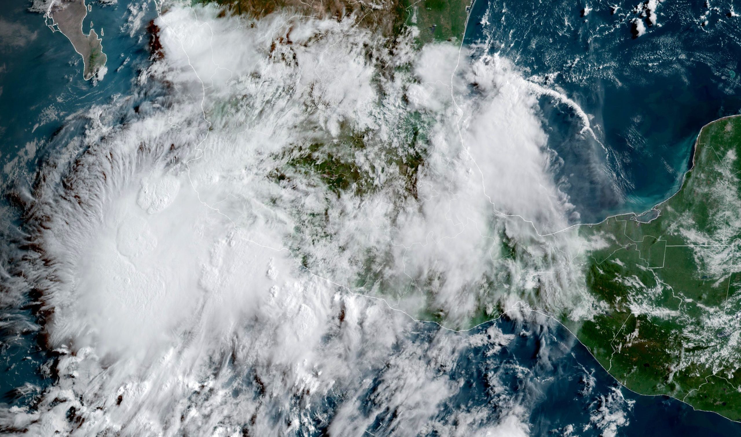 Tormenta ‘Ivo’ se convertirá en huracán y afectará el occidente de México