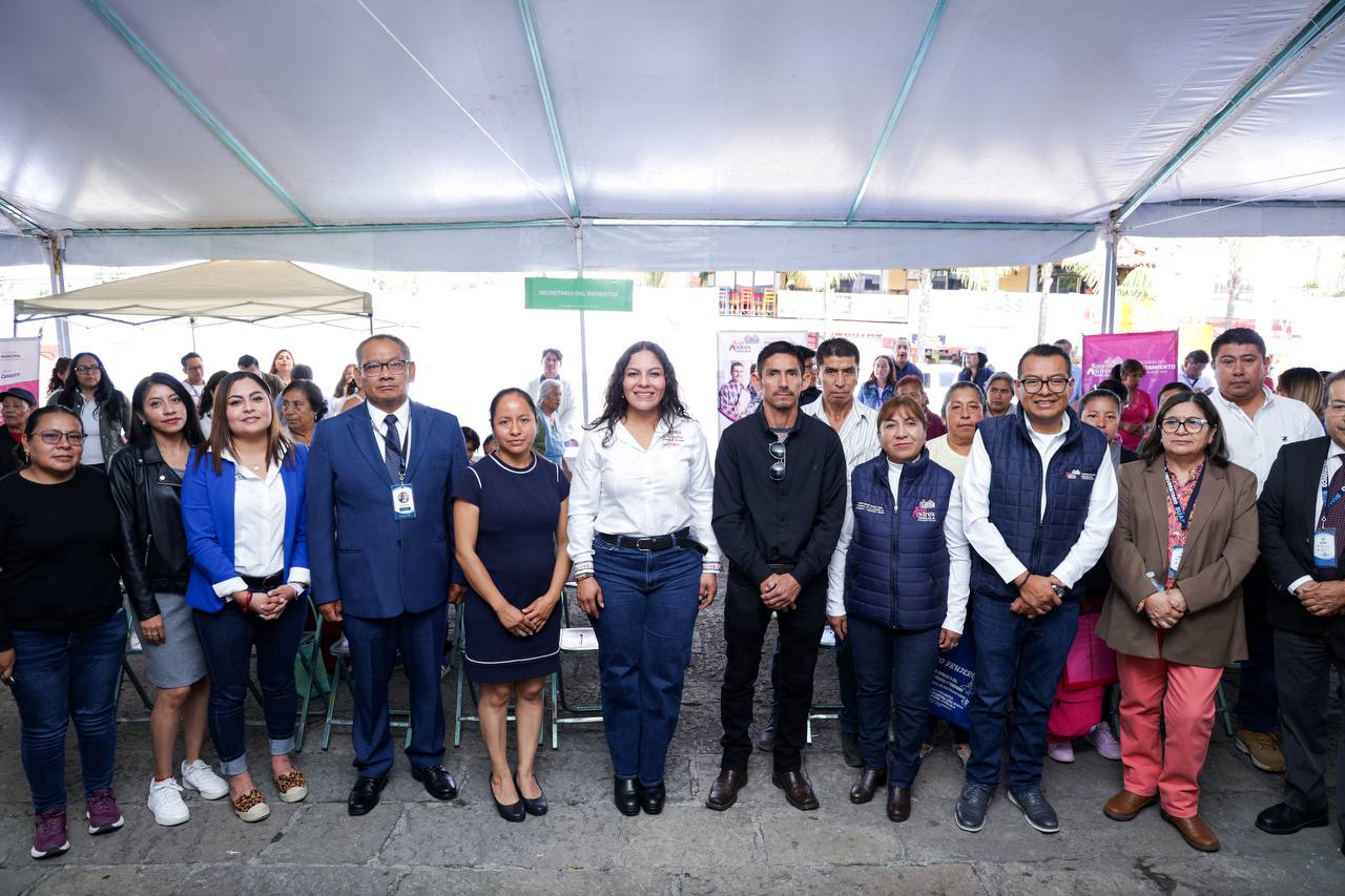 Lleva Lupita Cuautle Jornada de Proximidad Social a San Francisco Acatepec