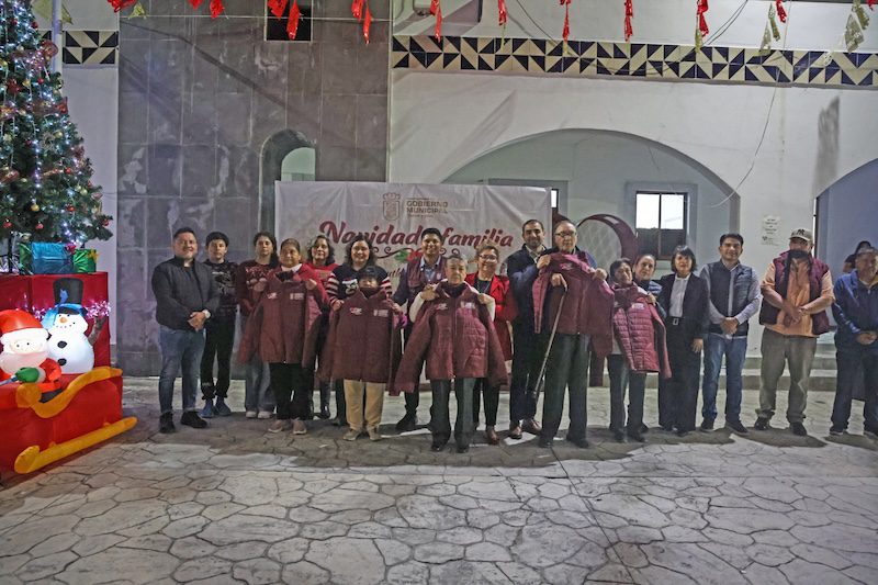 Omar Muñoz inicia el programa “Un Apapacho al Corazón 2025”