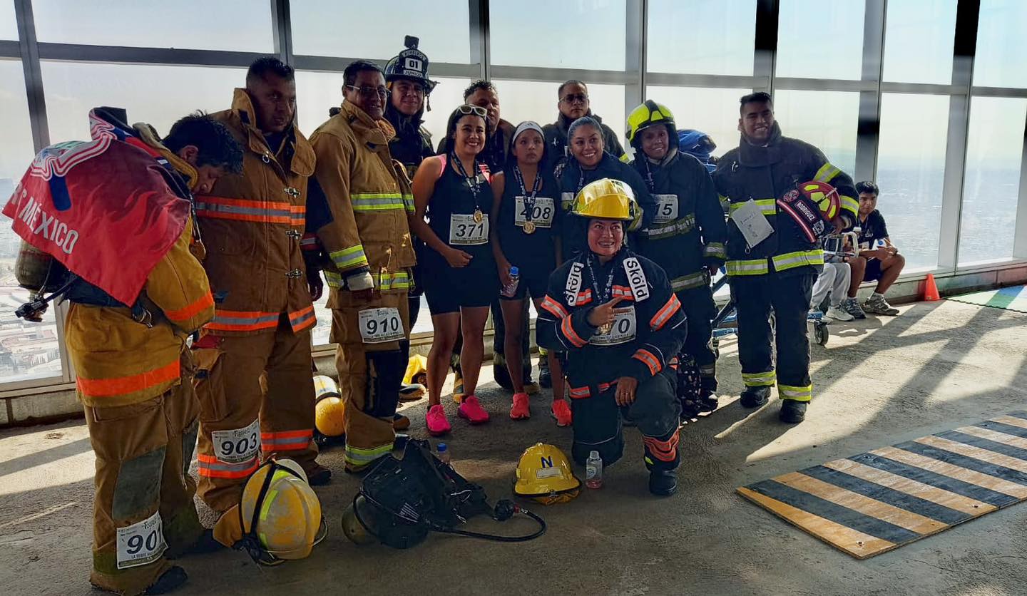 Bombera de San Andrés Cholula obtiene tercer lugar en competencia vertical 