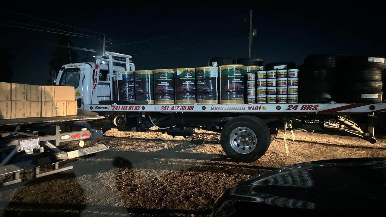 Cateo federal en Huamantla deja aseguramiento de diésel, llantas y mercancía robada