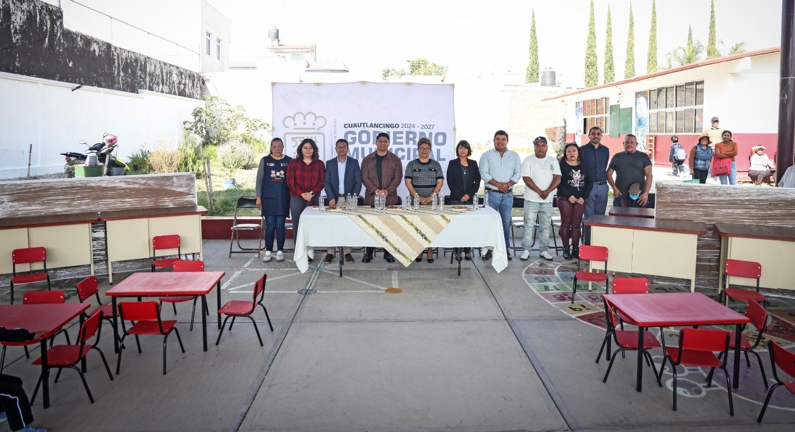 Omar Muñoz dignifica educación en Cuautlancingo