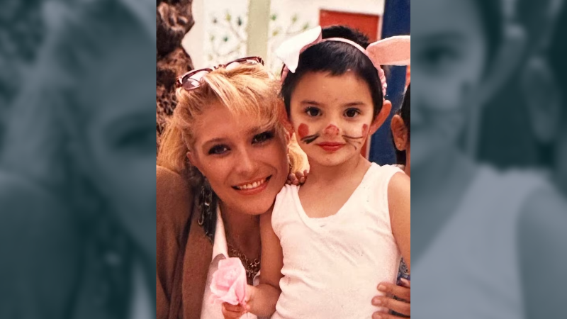 Aislinn Derbez se sincera sobre el fallecimiento de su mama: te dejo ir