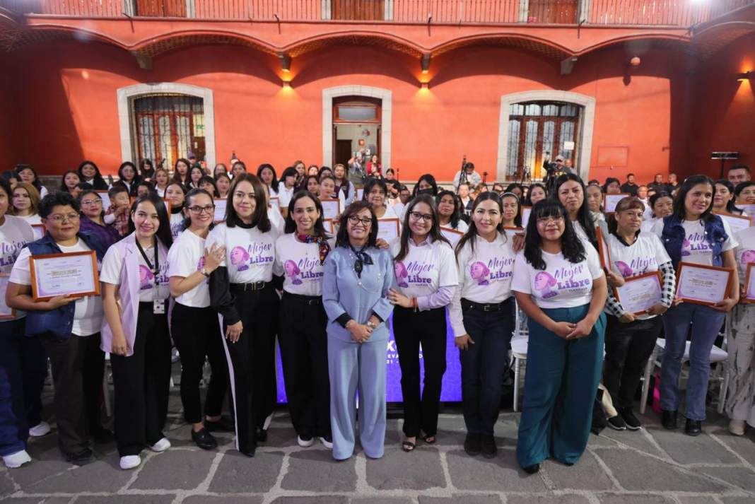 Tlaxcaltecas renacen: apoyo histórico transforma vidas de mujeres en violencia