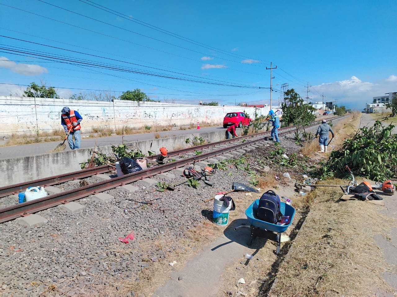 Permanente limpieza y mantenimiento en espacios públicos de San Pedro Cholula