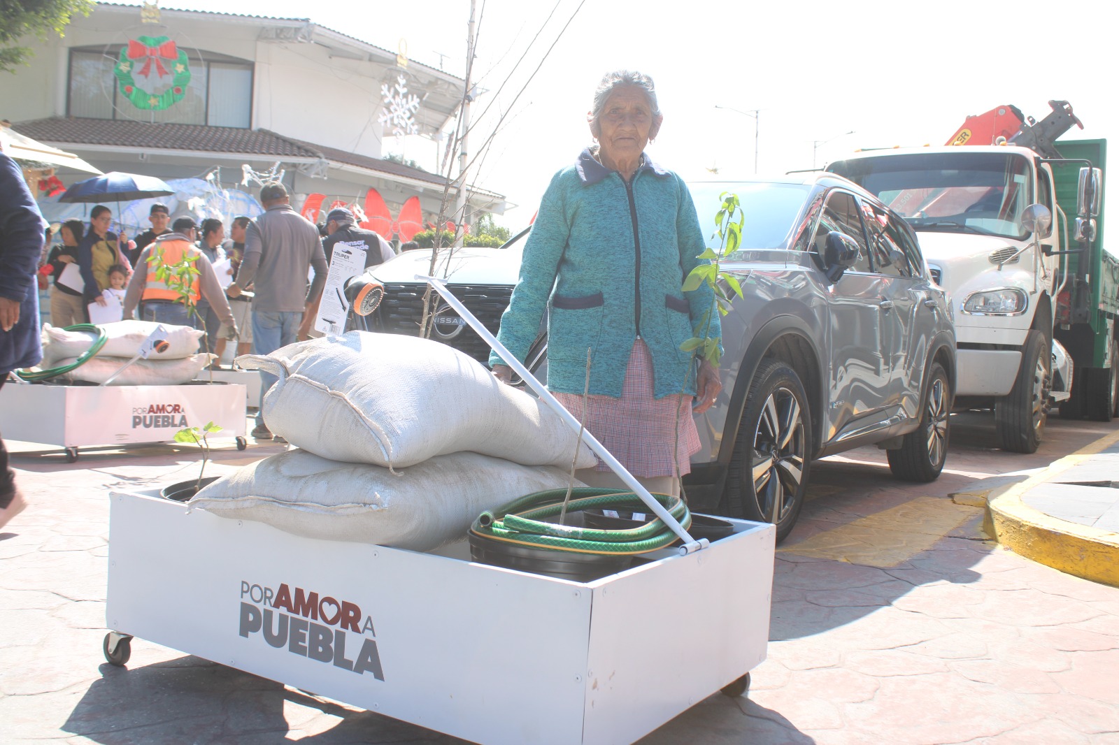 Entrega Armando Aguirre apoyos a productores para fortalecer el campo de Coronango