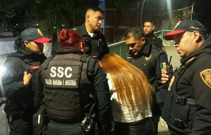 Policías héroes en Tlalpan salvan a joven que intentaba lanzarse de un puente