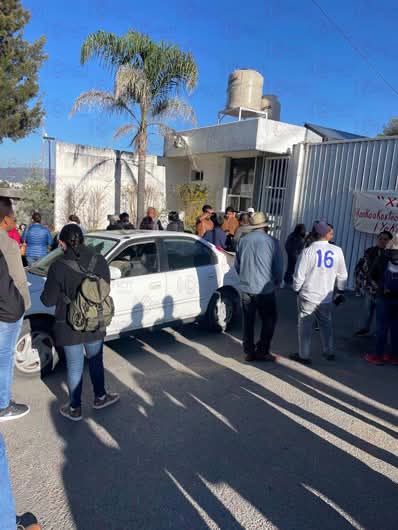 Rechazan nombramiento en Departamento de Educación Indígena; trabajadores toman SEPE