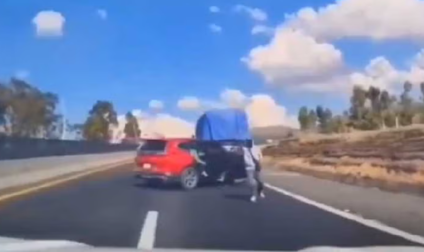 Familia escapa de intento de asalto en Texcoco