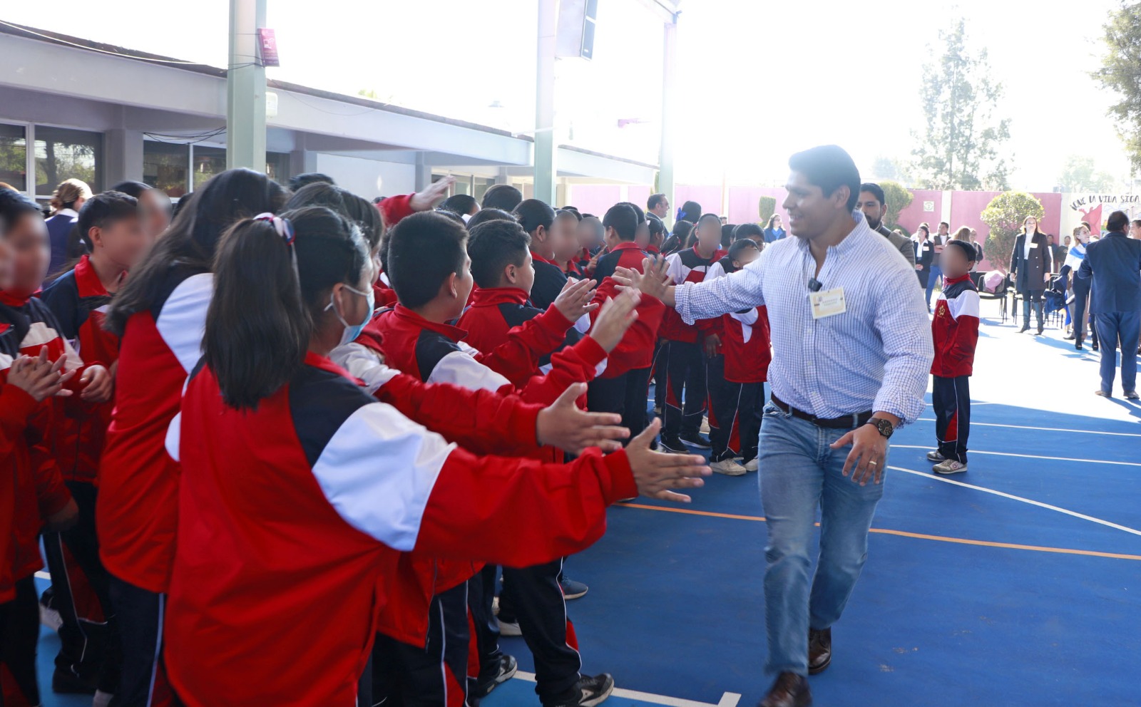 No podemos pensar en el futuro si no invertimos en educación: Omar Muñoz 