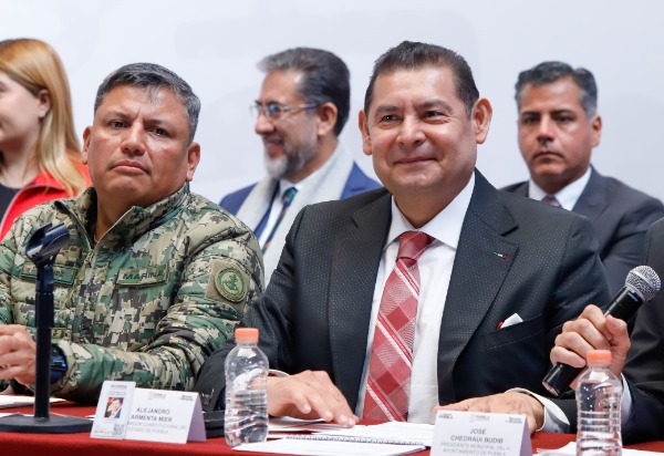 Gobierno de Puebla apoyará a migrantes deportados de Estados Unidos con vivienda y trabajo