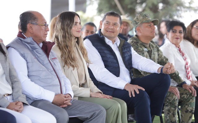 Gobierno construirá puente con escaleras eléctricas para el CCU