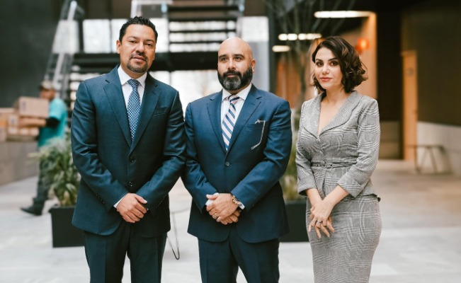 Desde el Congreso de Puebla busca regular cirugías plásticas 