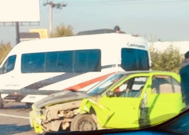 Choque en la México-Toluca afecta circulación; sin heridos graves