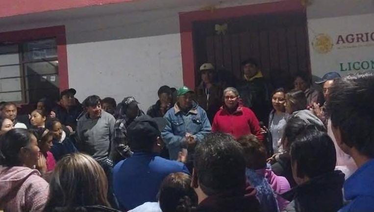Tensión en San Pedro Xochiteotla: Comunidad Desconoce Elecciones y Nombra Nuevo Presidente