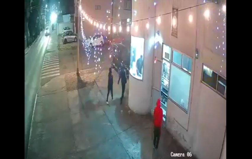 Violento asalto en taquería "Los Sentados" en Puebla: detalles y video