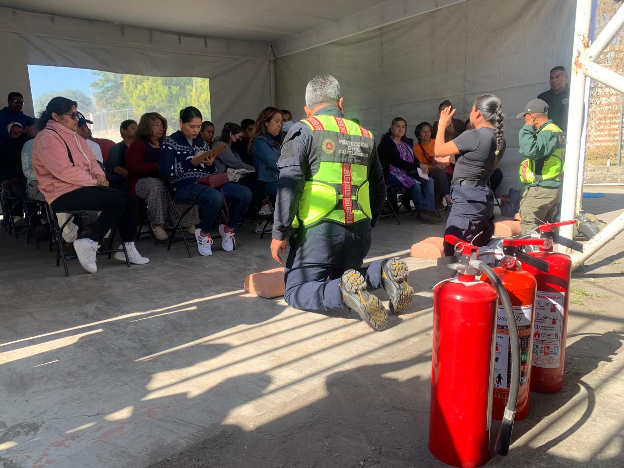 La dirección de Protección Civil y Bomberos de Cuautlancingo imparten curso gratuito de brigadas multifuncionales