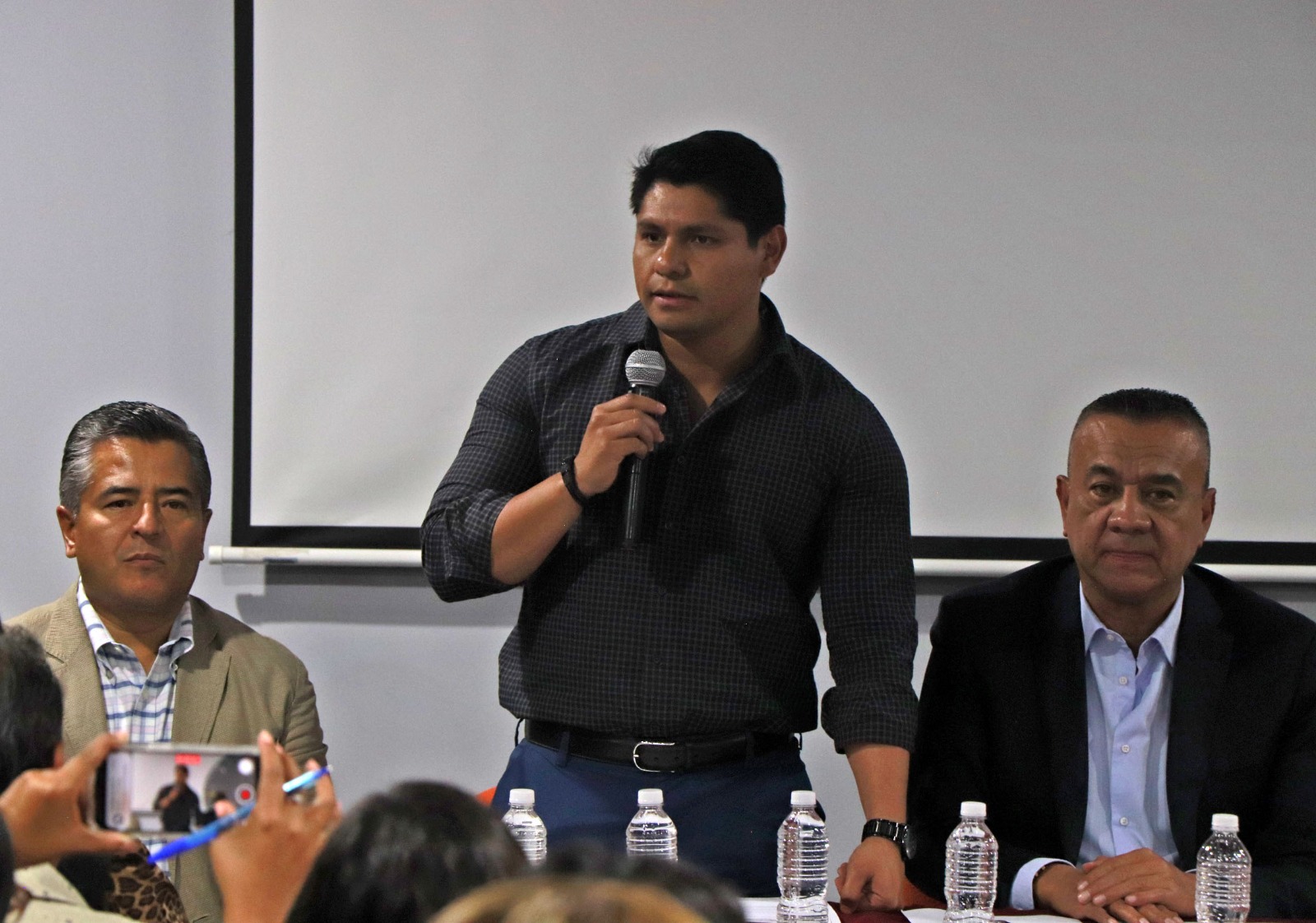 En Cuautlancingo daremos todo el apoyo a nuestros hermanos migrantes y a sus familias: Omar Muñoz 