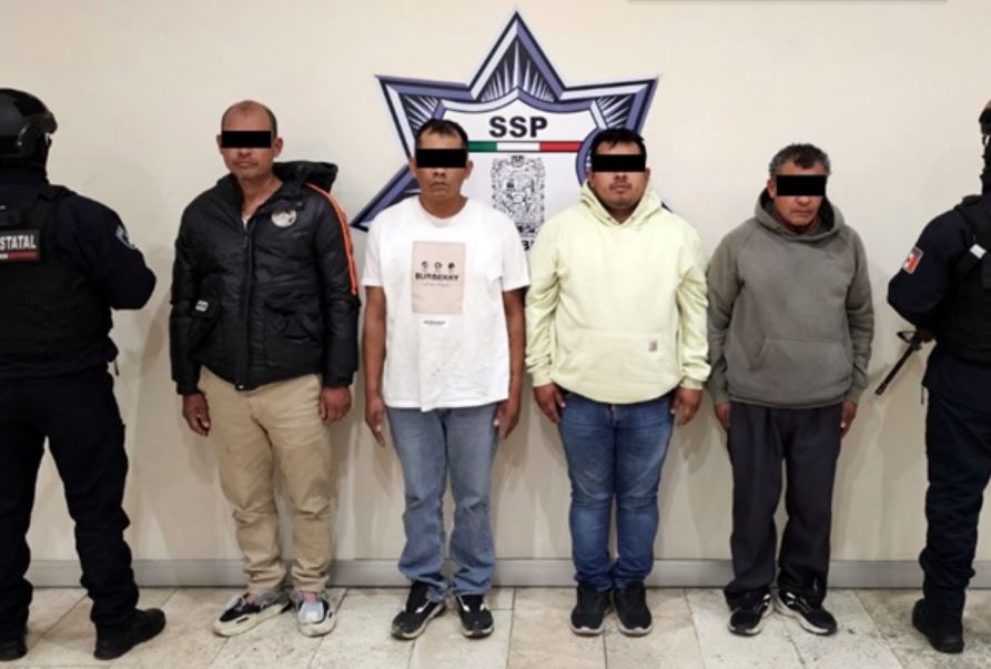 Detenidos cuatro hombres ligados a robos en Puebla