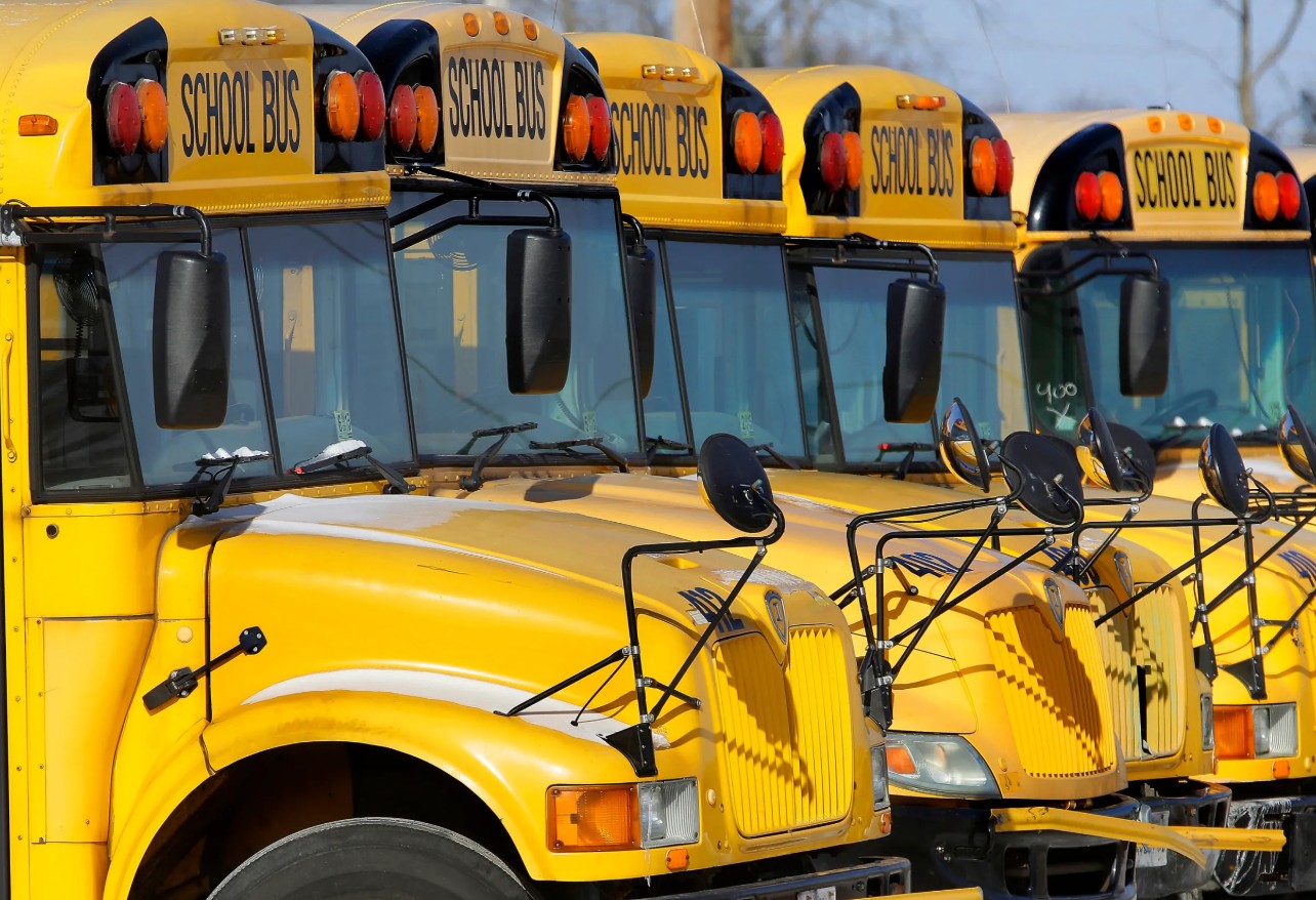 Texas: Patrulla Fronteriza podría interrogar a estudiantes en autobuses escolares
