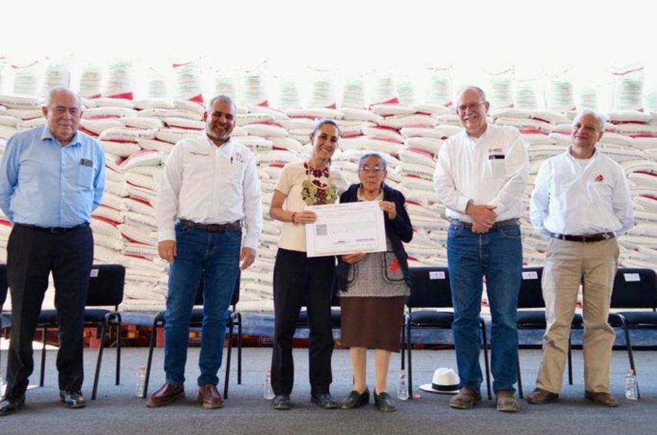 Sheinbaum anuncia programa Cosechando Soberanía y apoyos al campo en Michoacán