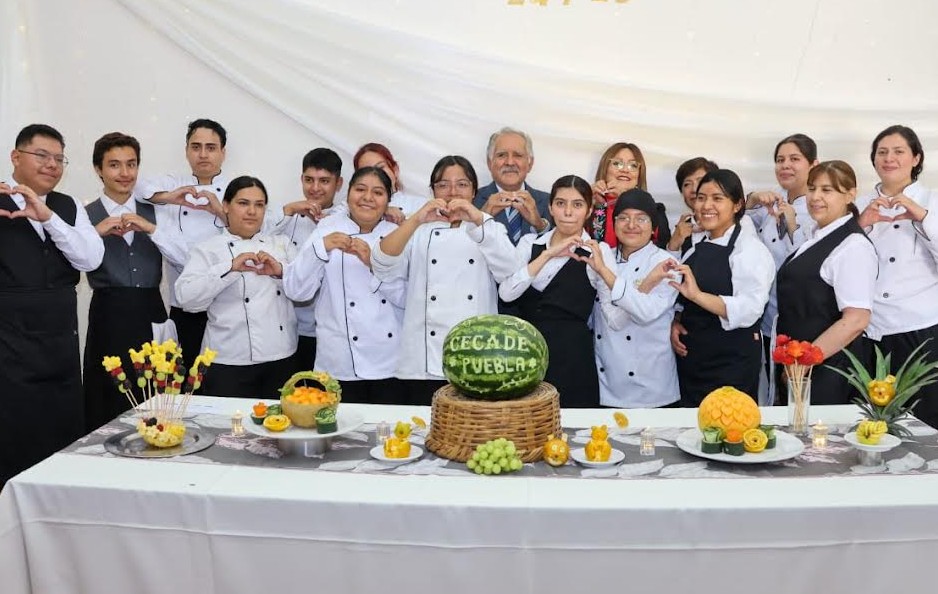 Formación con futuro: egresan 17 jóvenes del CECADE en Puebla