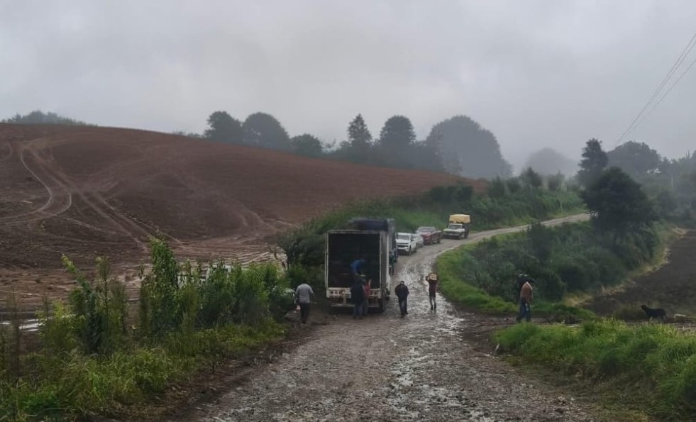 Tragedia en el campo: un rayo mata a campesino en Tlatlauquitepec