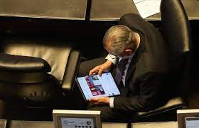 Adán Augusto López alista su regreso al Senado en medio de polémica