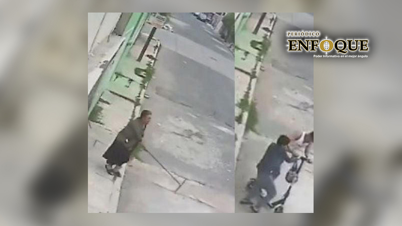Abuelita defiende a su nieto con un jalador durante asalto en Chalco