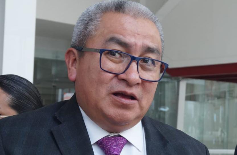 Homero Meneses va contra venta ilegal de plazas docentes en Tlaxcala