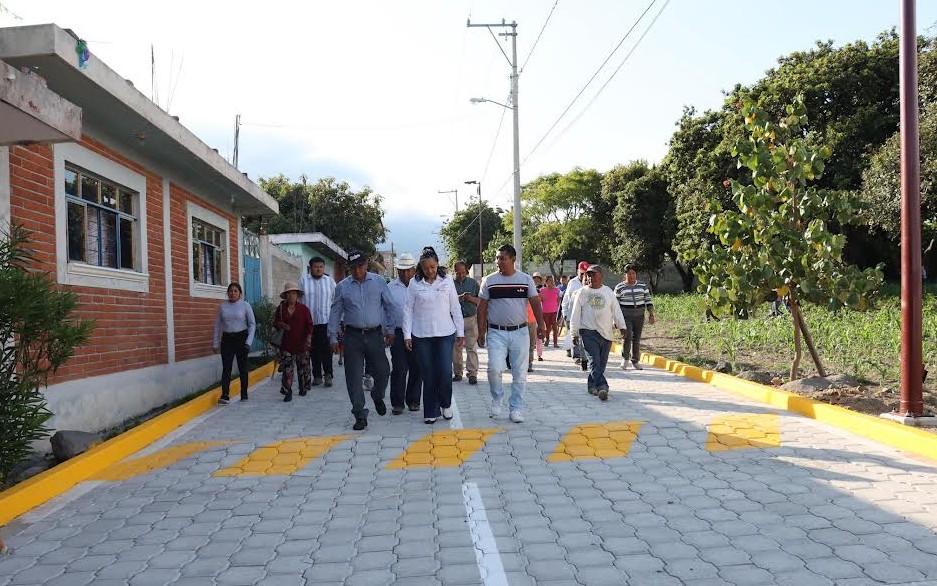 Entregan obra que beneficia a más de 1,800 habitantes en San Miguel Ayala