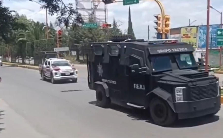 Intensa movilización por disparos en el tianguis de Texmelucan