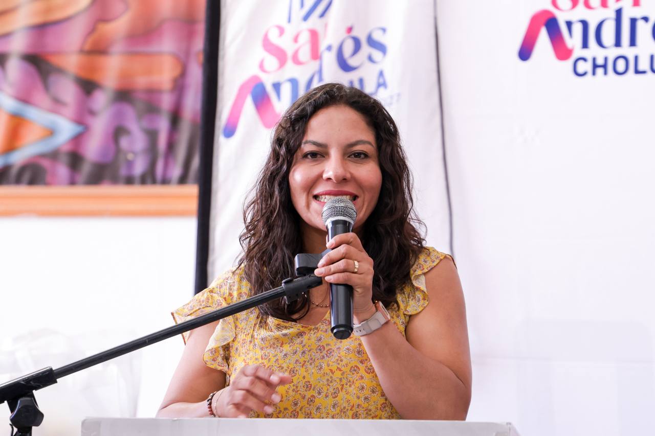 Lupita Cuautle entregó apoyos alimentarios a 100 núcleos familiares